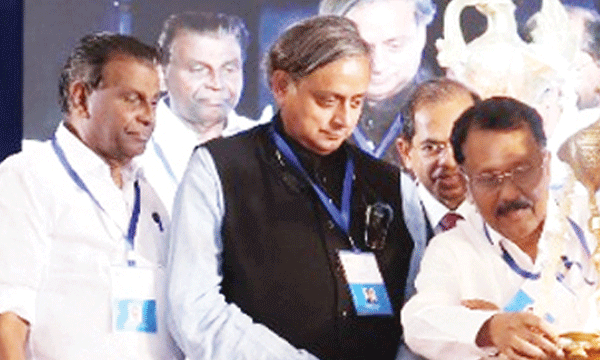 സര്ക്കാര് ഒടുവില് ശരിയായ കാര്യം ചെയ്തു ; പക്ഷേ പതിനഞ്ച് ഇരുപത് വര്ഷം വൈകിയെന്ന് ശശിതരൂര്