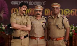 സീനിയേഴ്സ് ആണെങ്കിലും വെറും ചെറ്റകളാണ്; ജോര്ജ് സാറിനും ബെന്നിക്കുമൊപ്പം സുധീഷ്; ചിത്രവുമായി ഫര്ഹാന് ഫാസില്