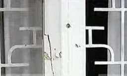 യൂത്ത്കോണ്ഗ്രസ് പ്രവര്ത്തകന്റെ വീടിന് നേരെ ആക്രമണം ; കാര് തകര്ത്തു വീടിന് നേരെ കല്ലേറ്