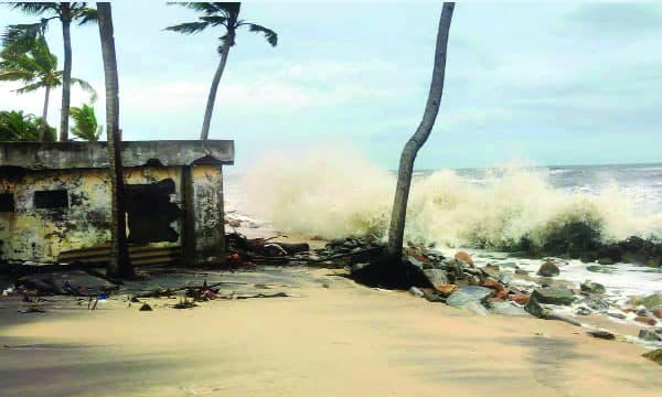 ഇന്ന് കേരളത്തില് അതിശക്തമായ മഴ ; 11 ജില്ലകളില് റെഡ് അലേര്ട്ട്, വിദ്യാഭ്യാസ സ്ഥാപനങ്ങള്ക്ക് അവധി