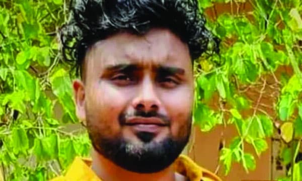 പോലീസ് ഉദ്യോഗസ്ഥനെ വാഹനം ഇടിപ്പിച്ച് കൊല്ലാന് ശ്രമിച്ച കേസ് ; മുഖ്യപ്രതി കോടതിയില് കീഴടങ്ങി, സബ് ജയിലിലേക്ക് അയച്ചു