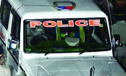 ഉത്തരേന്ത്യന് മോഷണസംഘമെന്ന് സംശയം ; കൊച്ചിയില് കണ്ടെയ്നര് ലോറി കസ്റ്റഡിയില് ; ചാടിപ്പോയ മൂന്നാമനെയും പിടികൂടി