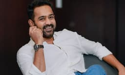 ഡാഡ എന്താ ‘ലോക’യില് അഭിനയിക്കാത്തത് എന്നായിരുന്നു മക്കളുടെ ചോദ്യം; ആസിഫ് അലി