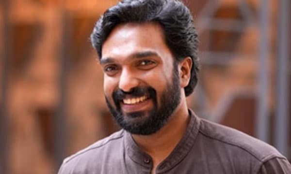 ഭൂട്ടാനില് നിന്നുള്ള വാഹനക്കടത്തില് ദൂരൂഹതയേറുന്നു ; നടന് അമിത് ചക്കാലക്കലിനെ വീണ്ടും ചോദ്യം ചെയ്യും