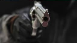 കുണ്ടന്നൂര് കവര്ച്ചക്കേസില് അഞ്ചുപേരെ പോലീസ് കസ്റ്റഡിയില് എടുത്തു ; മുഖംമൂടികള്ക്ക് വേണ്ടി അന്വേഷണം