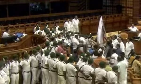 നിയമസഭയില് സുരക്ഷാ ജീവനക്കാരെ ആക്രമിച്ചെന്ന് സ്പീക്കര് ; മൂന്ന് എംഎല്എ മാര്ക്ക് സസ്പെന്ഷന്