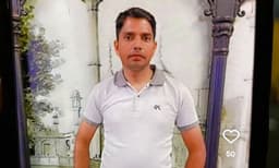 ഇതുവരെ കണ്ടെത്തിയിട്ടില്ലാത്ത മറ്റൊരാള്ക്ക് വേണ്ടി കാത്തു നിന്നു ; ബസ് കണ്ടക്ടര് സ്ഫോടനത്തില് കൊല്ലപ്പെട്ടു