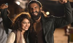 രണ്വീറിന്റെ നായികയാകാന് വേറെ നടിമാരെ കിട്ടാഞ്ഞിട്ടല്ല, സാറ അര്ജുനെതിരായ വിമര്ശനങ്ങളില് കാസ്റ്റിംഗ് ഡയറക്ടര്