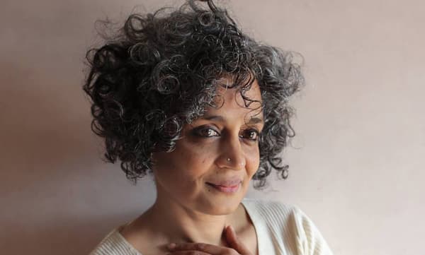 അരുന്ധതി റോയിക്ക് മലയാറ്റൂര് ഫൗണ്ടേഷന്റെ സമഗ്ര സംഭാവന പുരസ്കാരം