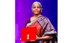 കേന്ദ്ര ബജറ്റ് ഇന്നു രാവിലെ 11 ന് ; കേരളമടക്കം അഞ്ചു സംസ്ഥാനങ്ങള്ക്ക് വന് പ്രതീക്ഷ