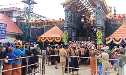 ശബരിമലയില് കൊടിയേറ്റ് ഇന്ന്