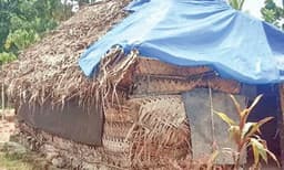 കുടില്കെട്ടി സമരത്തിനിറങ്ങിയ 22 കുടുംബങ്ങളെ സിപിഎം തള്ളി; ആറന്മുളയിലെ ഭൂസമരക്കാര് ദുരിതക്കയത്തില്