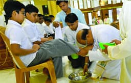 പീഡാനുഭവ സ്മരണയില് ഇന്ന് ദുഃഖവെള്ളി