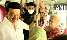 'കടുത്ത കാപട്യം, ത്രിഭാഷ ഫോര്മുല ഒളിച്ചു കടത്തുന്നു'; സിബിഎസ്ഇ പാഠ്യപദ്ധതി പരിഷ്കരണത്തിനെതിരെ സ്റ്റാലിന്