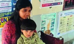 വിരലില് മുറിവേറ്റ യുവതിക്ക് വോട്ട് നിഷേധിച്ചെന്ന് പരാതി