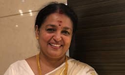 ' സ്ട്രോക്ക് പോലൊരു അസുഖം വന്നു, കല്യാണം കഴിക്കാനും പ്രസവിക്കാനും പറ്റില്ലെന്ന് ഡോക്ടര് പറഞ്ഞു' ; ശ്രീജ രവി