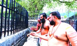 വിഷു- മേടമാസ
പൂജകള്ക്കായി
ശബരിമല നട തുറന്നു