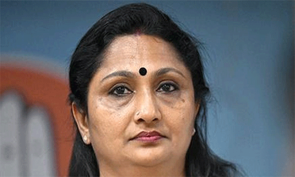 കോൺഗ്രസിനെ അപകീർത്തിപ്പെടുത്താൻ ശ്രമിച്ചു'; മുഖ്യമന്ത്രി ചർച്ചയില് പൊലീസിൽ പരാതി നൽകി ദീപ്തി മേരി വർഗീസ്