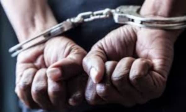 ഇൻസ്റ്റയിൽ വ്യാജ അക്കൗണ്ട് ഉണ്ടാക്കി ഭർത്താവിനെ കുടുക്കി!