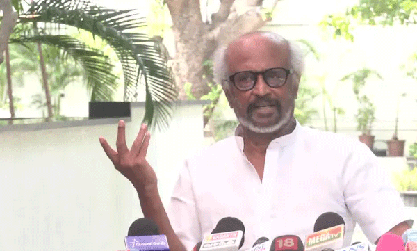 വിജയ്യെ പുകഴ്ത്തി രജനികാന്ത്; എൻടിആറും എംജിആറും നേടിയതിലും വലിയ വിജയം