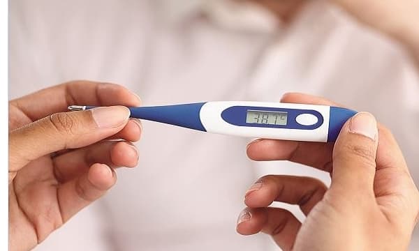 പനിബാധിതർ കൂടുന്നു; ഒറ്റ ദിവസം ചികിത്സ തേടിയത് 10,853 പേർ; പകർച്ചവ്യാധിയും ആശങ്കയാകുന്നു