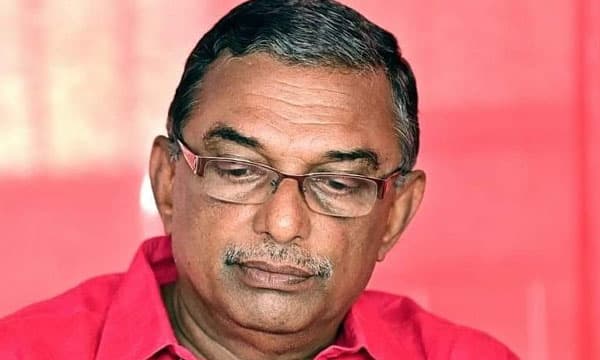 'ദൈവതുല്യന്' ആരാണെന്നതിന് ഉത്തരം നല്കുമോ? ശബരിമല സ്വര്ണക്കൊള്ള കേസില് പ്രതി ദേവസ്വം ബോര്ഡ് മുന് പ്രസിഡന്റ് പത്മകുമാര് ആത്മകഥയെഴുതുന്നു