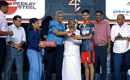 ബാസ്ക്കറ്റ്ബോള് ലീഗ് കേരള; അഭിമാനനേട്ടവുമായി കുവൈത്ത് വിദ്യാര്ത്ഥി ധീരജ് ദിലീപ്