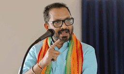 മദ്യനയത്തിന് പിന്നിൽ സര്ക്കാര് ലക്ഷ്യമിടുന്നത് വൻ അഴിമതി:
ഫയൽ തീർപ്പാക്കിയത് മിസൈൽ വേഗത്തിലെന്ന് കെ. സുരേന്ദ്രൻ