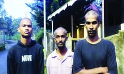 കഞ്ചാവ് വില്പ്പനക്കാരെന്ന് ആരോപിച്ച് കൂട്ടവിചാരണ യുവാക്കളെ നടുറോഡില് ക്രൂരമായി മര്ദിച്ച് തലമുണ്ഡനം ചെയ്തു