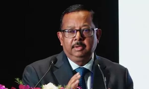 ഗംഗാനദിയില് ചിക്കന് ബിരിയാണി കഴിക്കുന്നത് കുറ്റമല്ല: വിയോജിപ്പുകൾ ക്രിമിനൽ കുറ്റമാക്കുന്നതിനെതിരെ സുപ്രീം കോടതി ജസ്റ്റിസ്