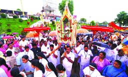 അല്ഫോന്സാമ്മ സ്വര്ഗത്തിലേക്കുള്ള ഗോവണി: മാര് റാഫേല് തട്ടില്
