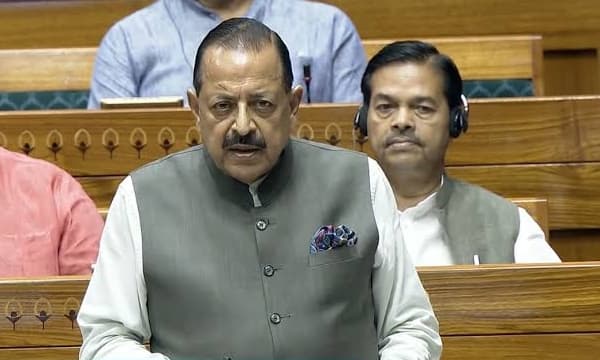 "മജിസ്ട്രേറ്റിന് മാത്രമെ വെടിവെക്കാൻ ഉത്തരവ് നൽകാൻ കഴിയൂ": രാഹുലിന് മറുപടിയുമായി ജിതേന്ദ്ര സിംഗ്