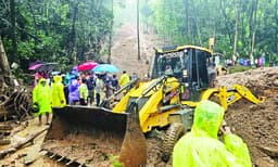 മൂവാറ്റുപുഴ ആറിലും തൊടുപുഴയാറിലും അപകടനില പിന്നിട്ട് ജലനിരപ്പ്, 12 ജില്ലകളിൽ ഓറഞ്ച് അലേർട്ട്, 8 മരണം