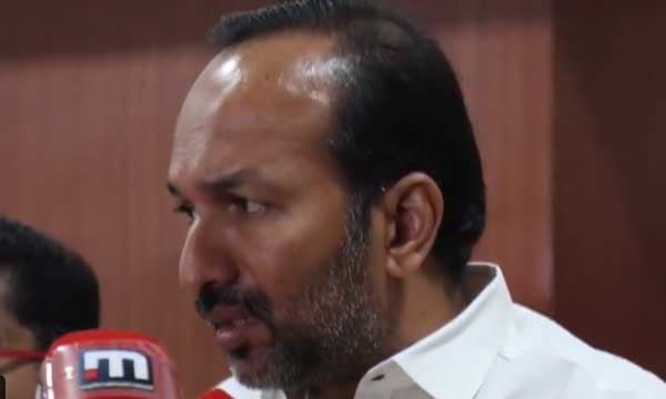 മൂഴിയാര് ഡാം തുറക്കാന് അനുമതി ; പത്തനംതിട്ടയില് പ്രളയബാധിതര് ക്യാമ്പുകളിലേക്ക് മാറണമെന്ന് വിഷ്ണുനാഥ്