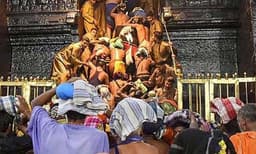 ശബരിമലയിലെ ദോഷങ്ങള് മാറാന് പരിഹാരക്രിയ; 25 ക്ഷേത്രങ്ങളില് പൂജ, കാസര്ഗോട്ടെ രണ്ടിടത്ത് നടത്തി