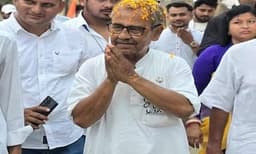 പശ്ചിമ ബംഗാൾ നിയമസഭയുടെ മുൻ ഡെപ്യൂട്ടി സ്പീക്കർ തൃണമൂൽ ഓഫീസിൽ തൂങ്ങിമരിച്ച നിലയിൽ