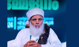 സിപിഎം വേദിയിലെ ‘സഖാവ്’; ഉമർ ഫൈസി മുക്കത്തിനെതിരെ സമസ്ത നിലപാട് കടുപ്പിക്കുന്നു