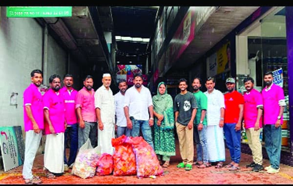 നബിദിന ഘോഷയാത്ര: റോഡ് ക്ലീന് ചെയ്തു ജിംനേഷ്യ കൊട്ടപ്പുറം