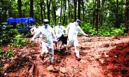 മരണം 788; കാണാമറയത്ത്
മൂവായിരത്തിലധികം പേര്