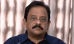 പയ്യന്നൂര് എംഎല്എ കള്ളപ്രചരണം നടത്തുന്നു ; പിണറായി കാണുമ്പോള് പേടിക്കുന്നത് എന്തിനെന്ന് നേതാക്കള്