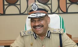 മെസിയുടെ പേരില് തട്ടിപ്പ്: എന്. പ്രശാന്തിന്റെ രണ്ടാം റിപ്പോര്ട്ടില് ഗുരുതര കണ്ടെത്തലുകള്, കളത്തിലിറങ്ങി എസ്.ഐ.ടി.