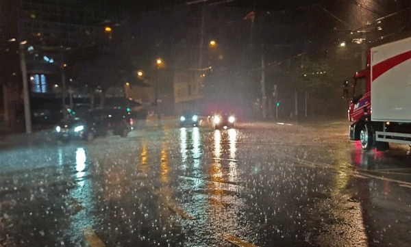 സംസ്ഥാനത്ത് ഇന്ന് അതിശക്തമഴയ്ക്ക് സാധ്യത; എല്ലാ ജില്ലകളിലും യെല്ലോ അലര്ട്ട്